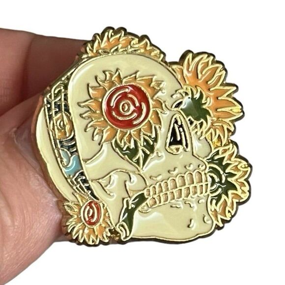 Vincent Van Gogh Inspired Artwork Sunflower Skull Enamel Pin - Picture 5 of 9